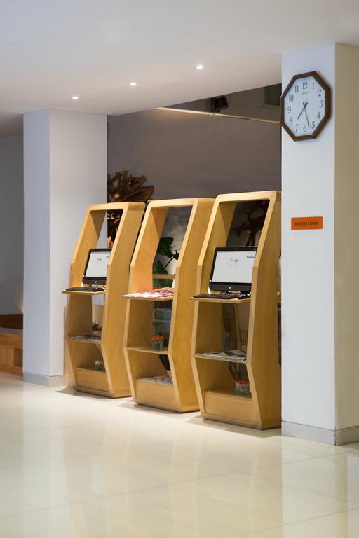 Harris Hotel Raya קוטה לומבוק מראה חיצוני תמונה