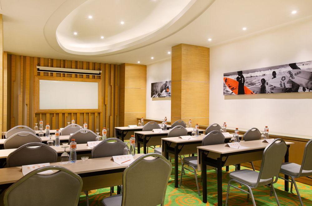 Harris Hotel Raya קוטה לומבוק מראה חיצוני תמונה