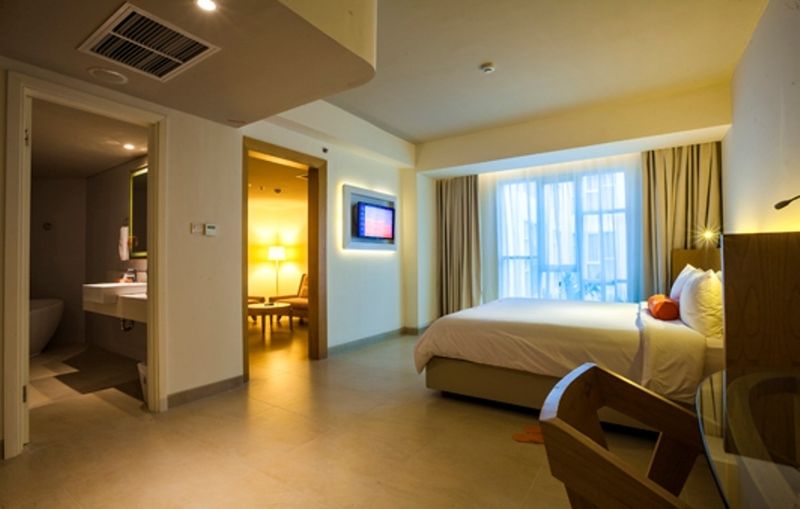 Harris Hotel Raya קוטה לומבוק מראה חיצוני תמונה