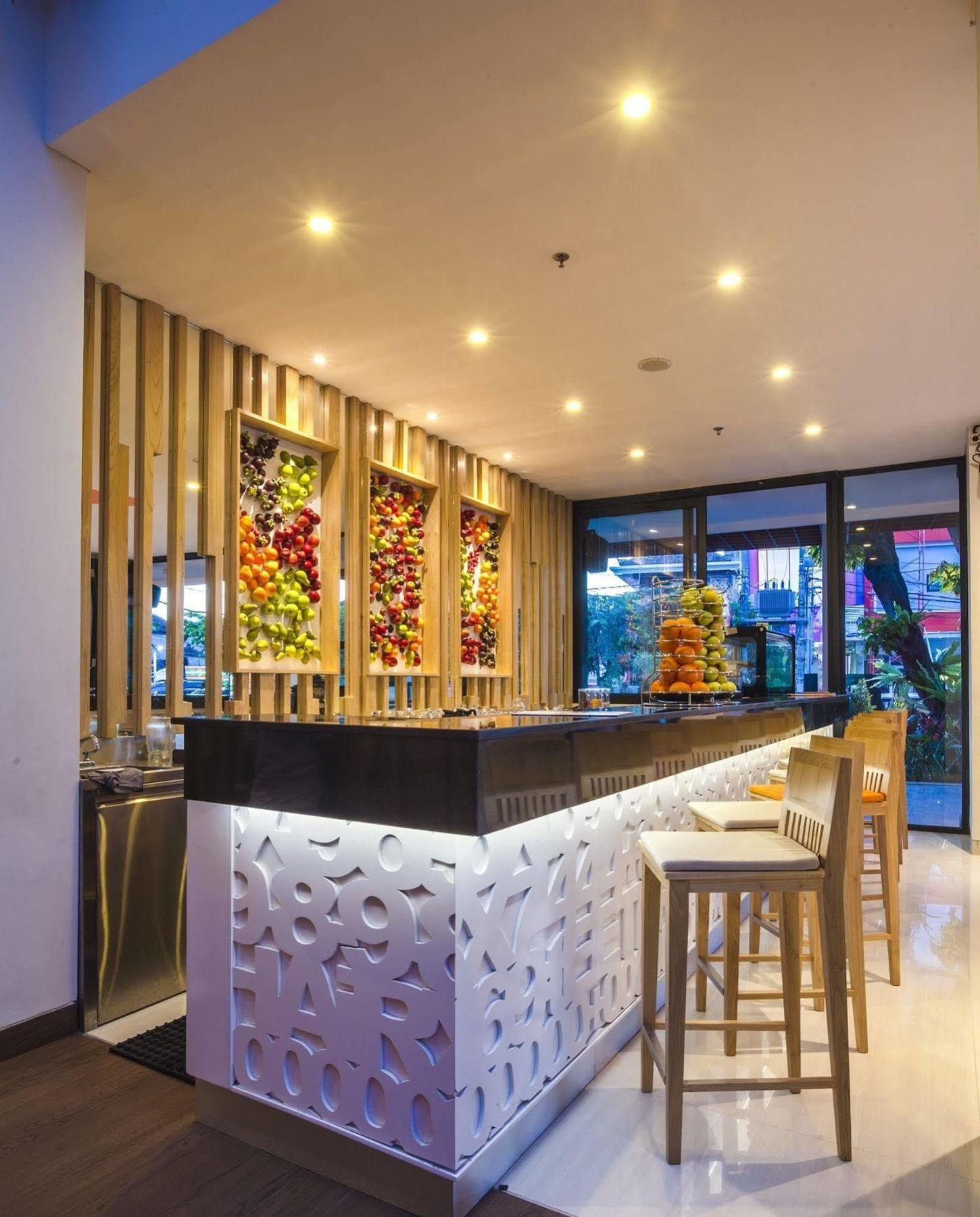 Harris Hotel Raya קוטה לומבוק מראה חיצוני תמונה