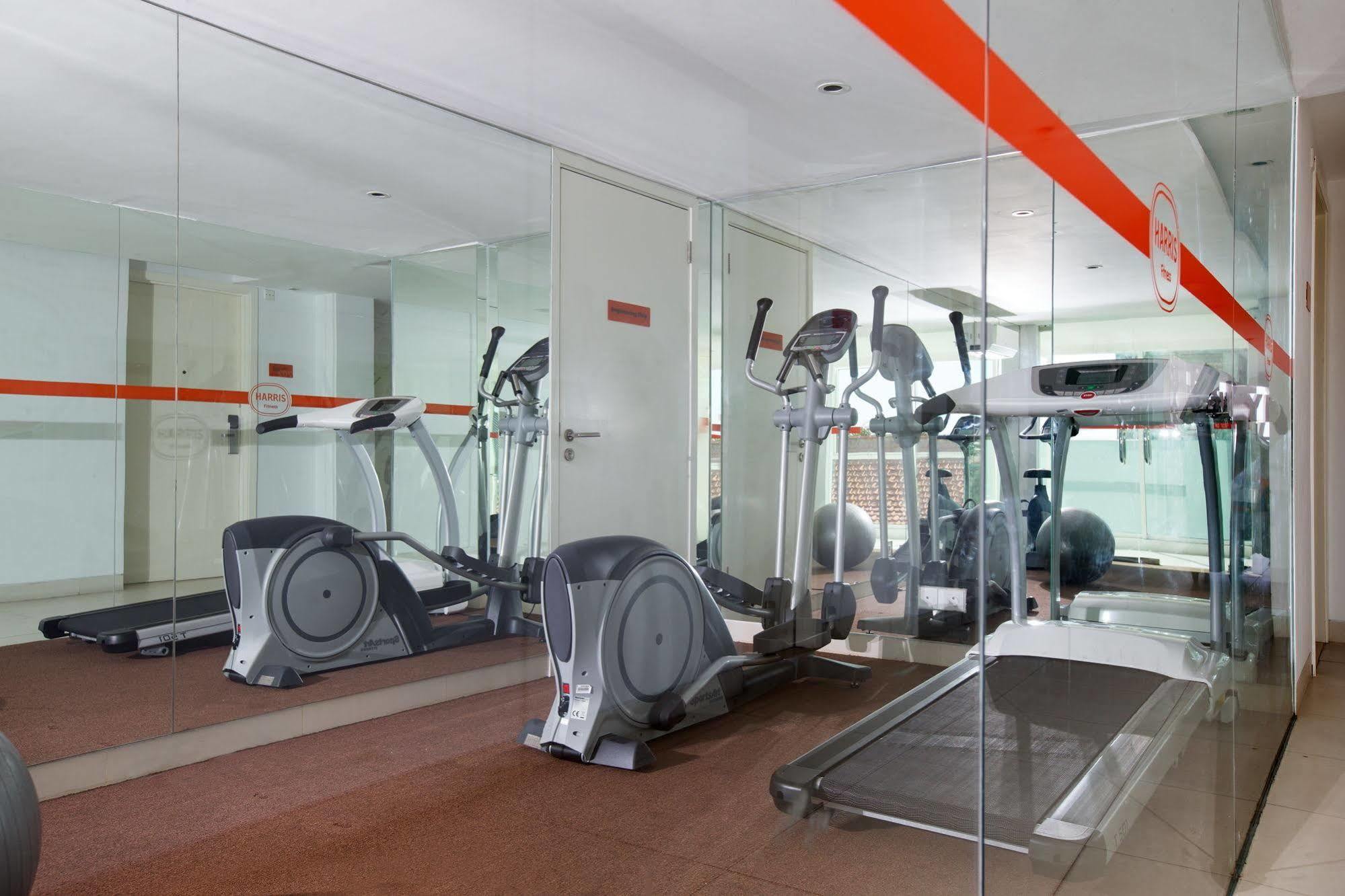 Harris Hotel Raya קוטה לומבוק מראה חיצוני תמונה