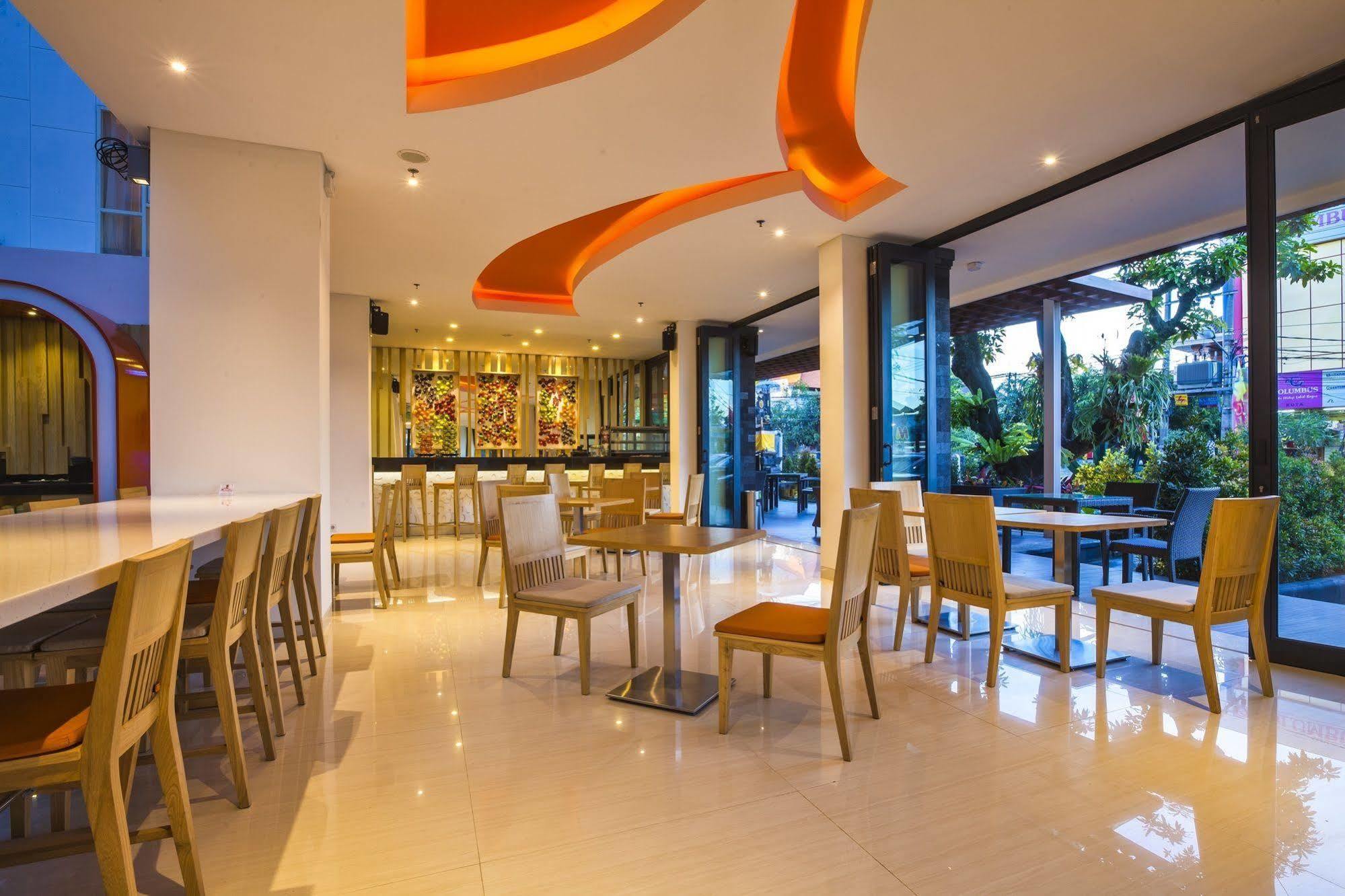 Harris Hotel Raya קוטה לומבוק מראה חיצוני תמונה