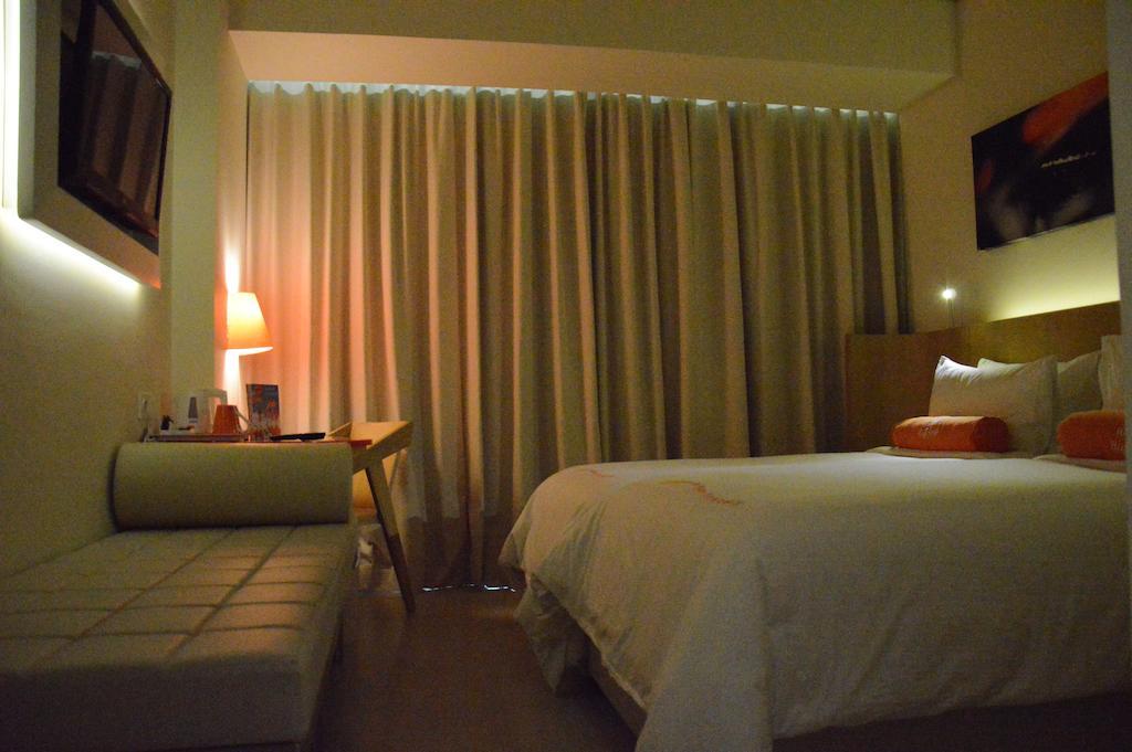 Harris Hotel Raya קוטה לומבוק מראה חיצוני תמונה