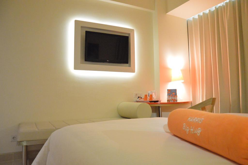 Harris Hotel Raya קוטה לומבוק מראה חיצוני תמונה