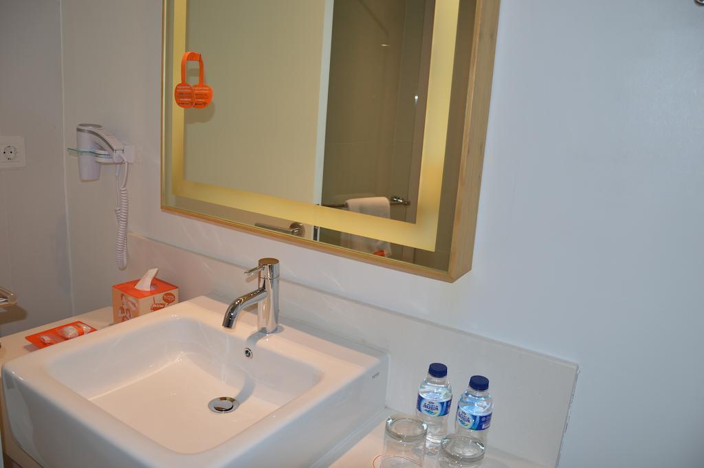 Harris Hotel Raya קוטה לומבוק מראה חיצוני תמונה